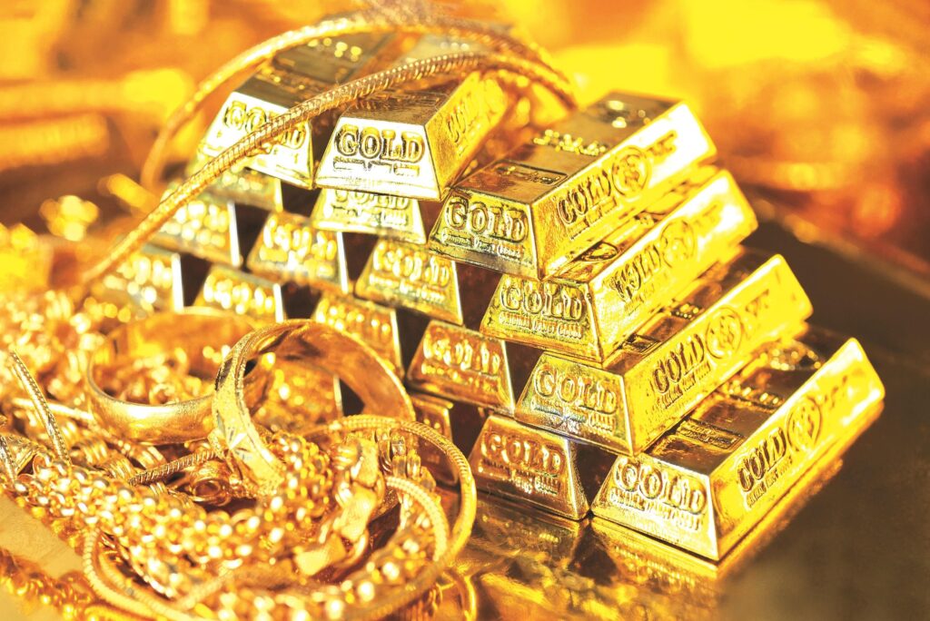 "إستثمر ب 4542 جنية في الذهب".. إعرف أسعار الذهب والسبائك اليوم وعيار 21 في الأسواق