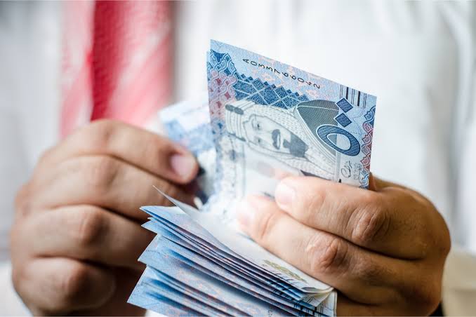 استلام 200,000 ريال لسداد ديونك بموافقة فورية بأقساط ميسرة 5 سنوات بدون كفيل عبر مصرف الراجحي