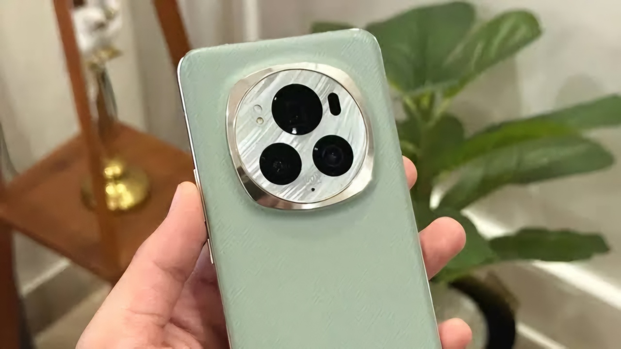 الوحيد المنافس للآيفونHONOR Magic 6 Pro.. تجربة فاخرة تتحدى الهواتف الرائدة بتقنيات الذكاء الاصطناعي وأداء خارق يتجاوز التوقعات