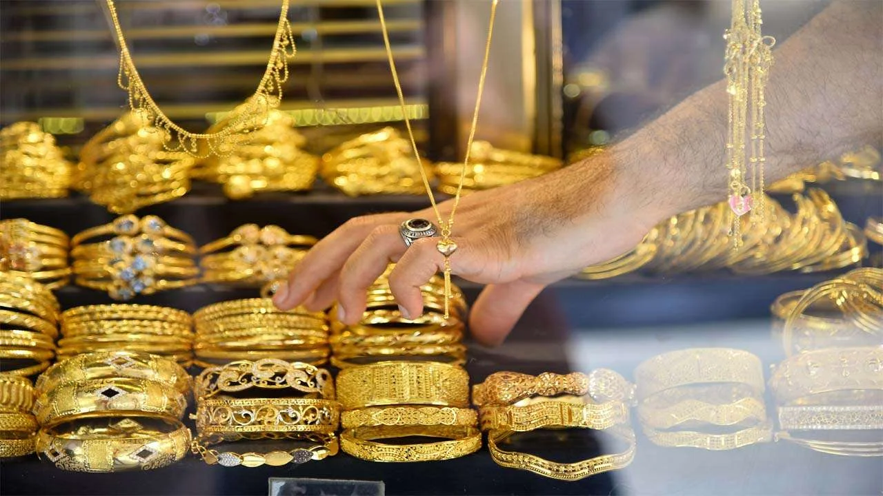 “تراجع جديد” أسعار الذهب تتراجع وعيار 21 يُفاجئ الجميع