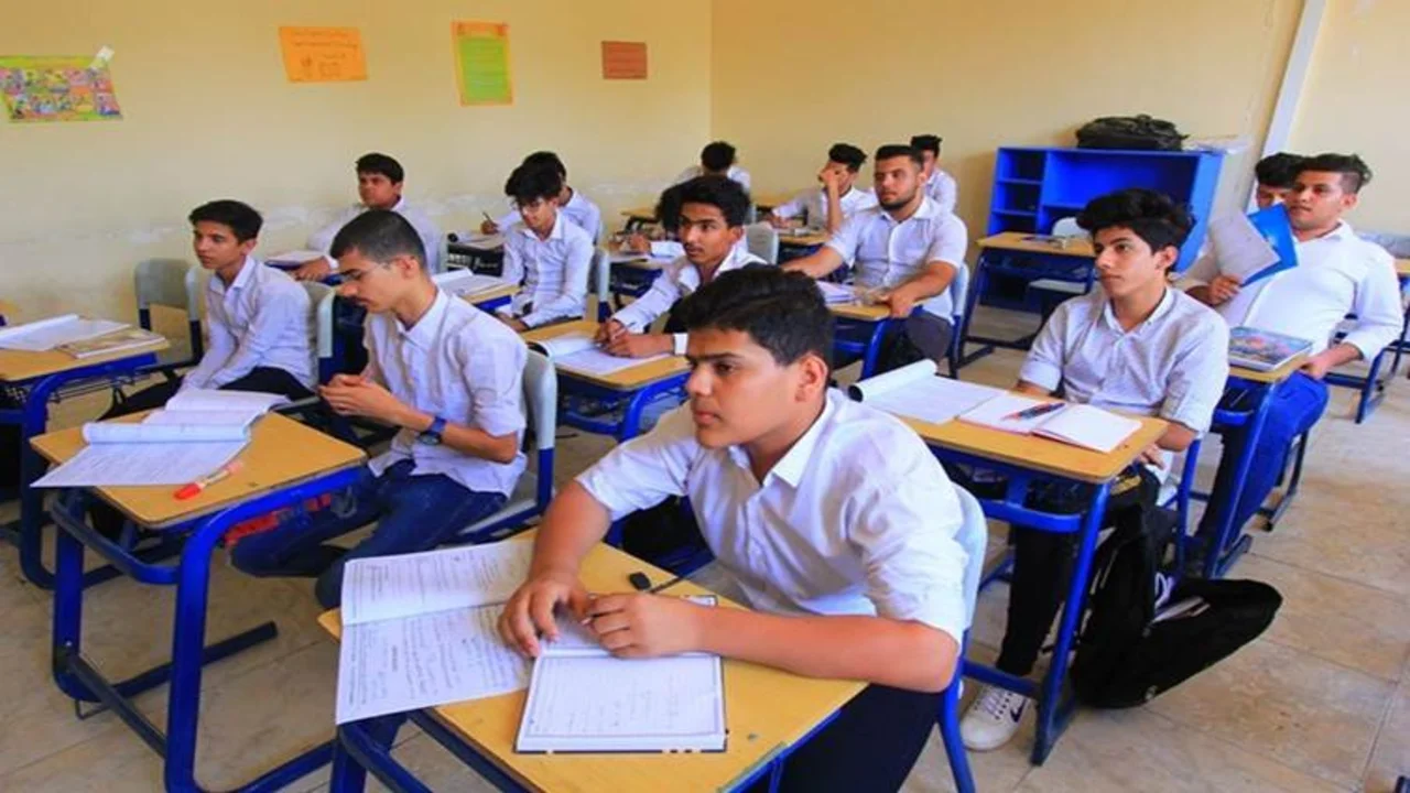 «فرصة ذهبية لدعم دراستك» 8000 دينار رابط تسجيل منحة الطلبة في العراق 2025.. الموعد والشروط