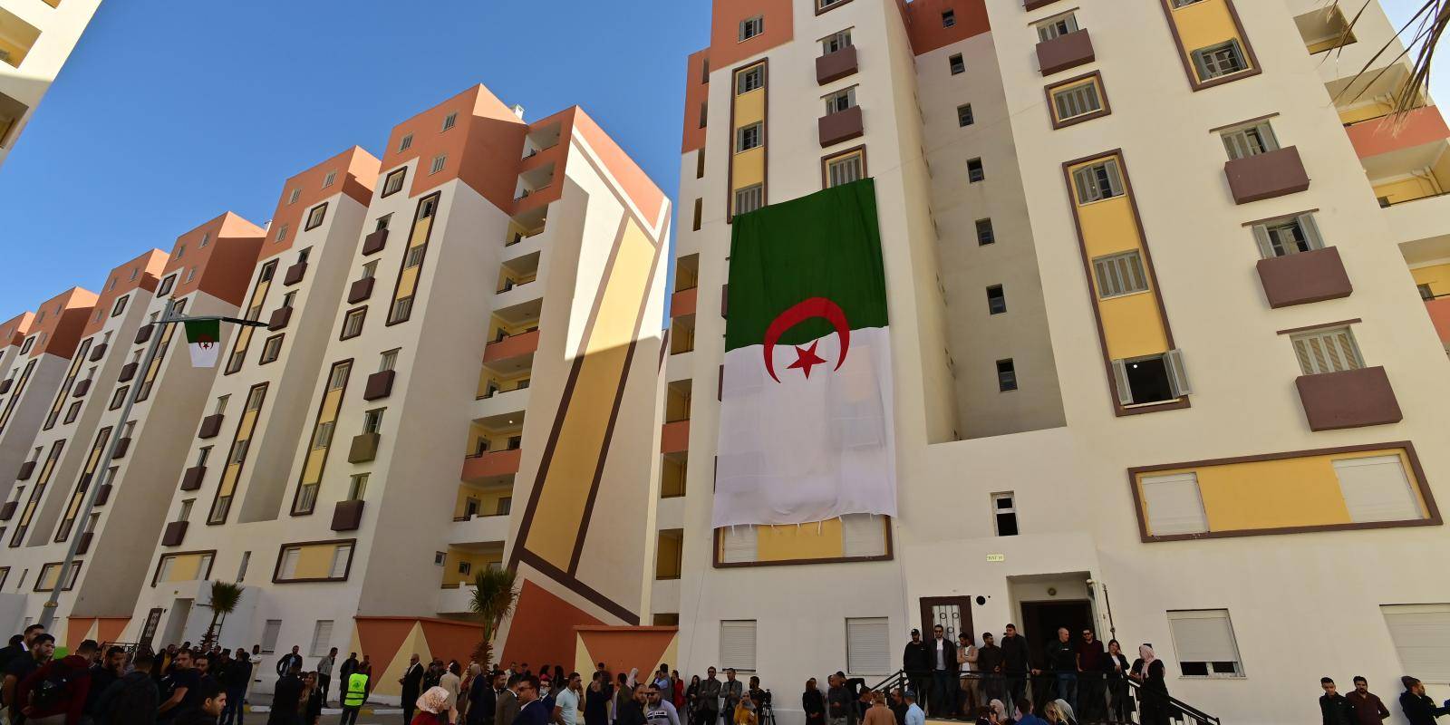 “هنا” أسماء المقبولين في سكنات عدل 3 الجزائر 2025 والشروط اللازمة