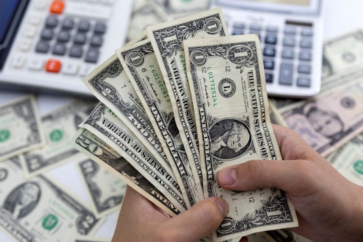سعر الدولار أمام الجنيه المصري اليوم الإثنين 14-7-2025 في البنوك الأن