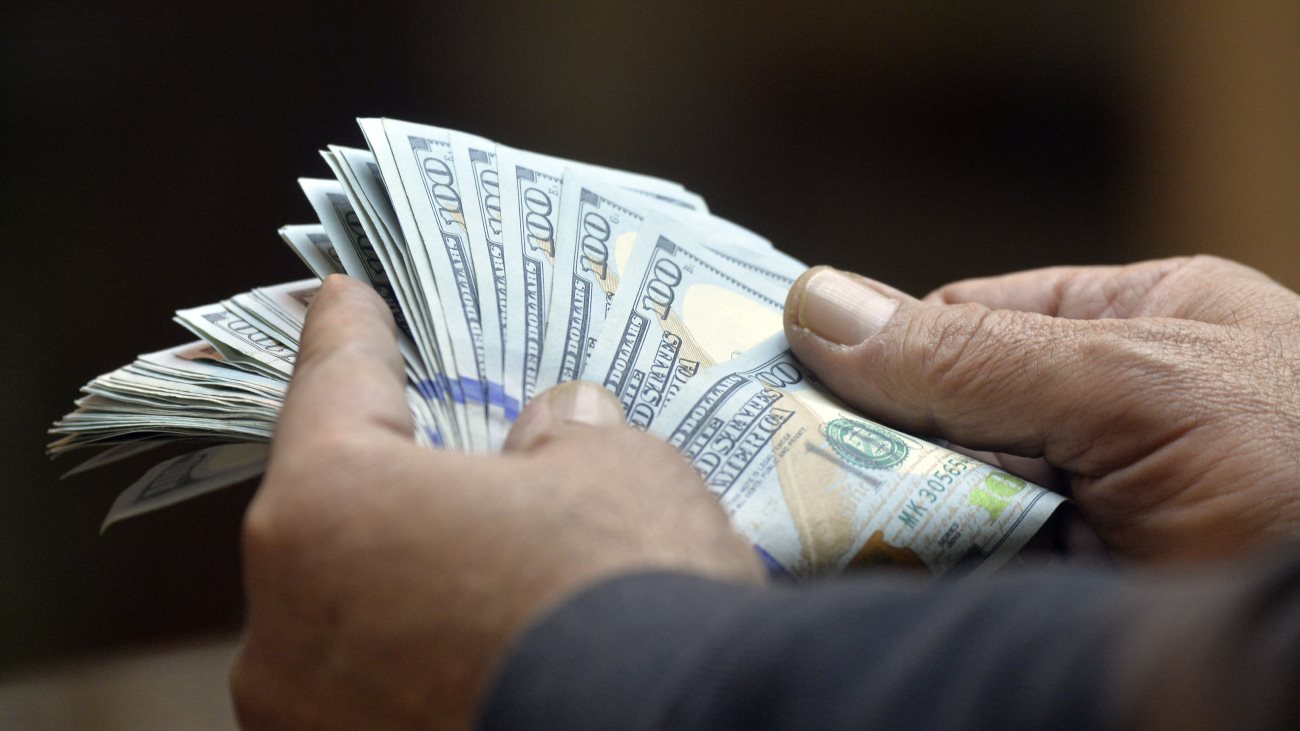 تحديث مستمر بتاريخ 16 يوليو 2025 .. سعر الدولار اليوم في البنوك والسوق السوداء