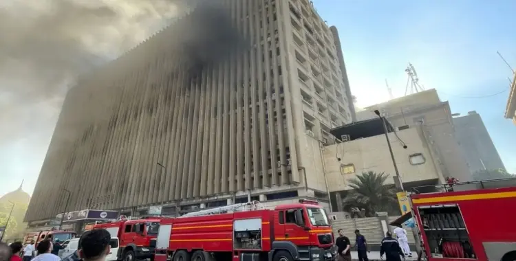 هاتفين “أحنا رجعنا للعصر الحجري” .. موعد عودة الانترنت بانتظام بعد حريق سنترال رمسيس